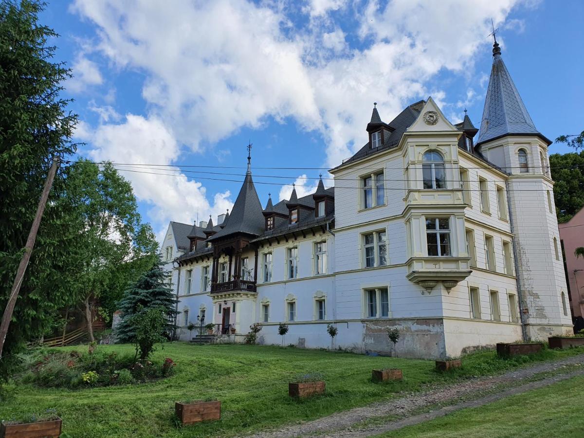 Palac Lawica- Splywy Przelomem Bardzkim Klodzko Luaran gambar
