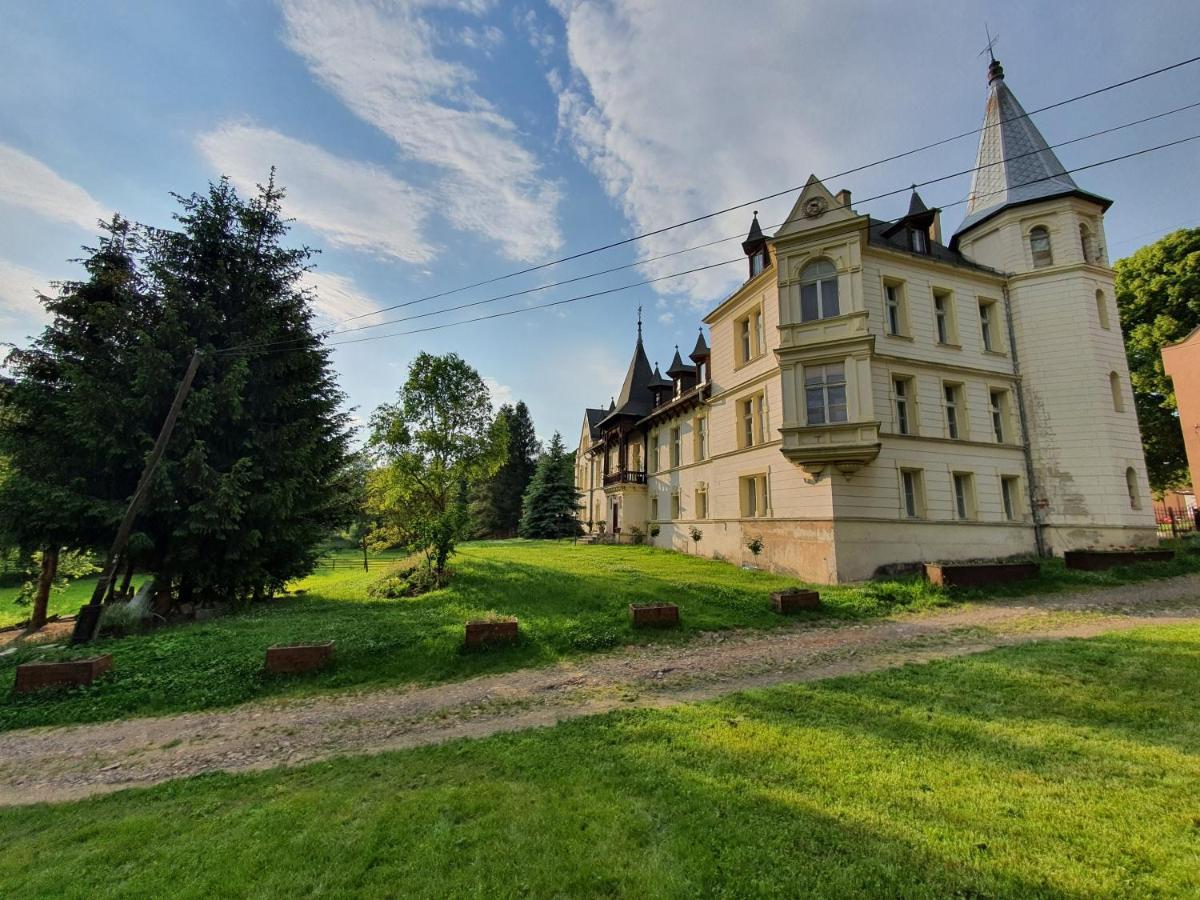 Palac Lawica- Splywy Przelomem Bardzkim Klodzko Luaran gambar