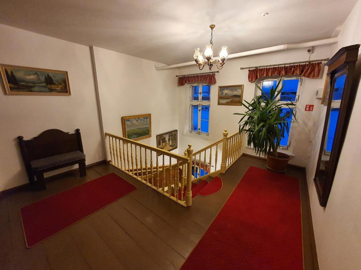 Palac Lawica- Splywy Przelomem Bardzkim Klodzko Luaran gambar