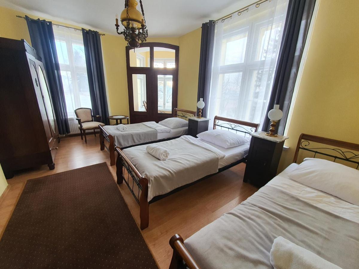 Palac Lawica- Splywy Przelomem Bardzkim Klodzko Luaran gambar