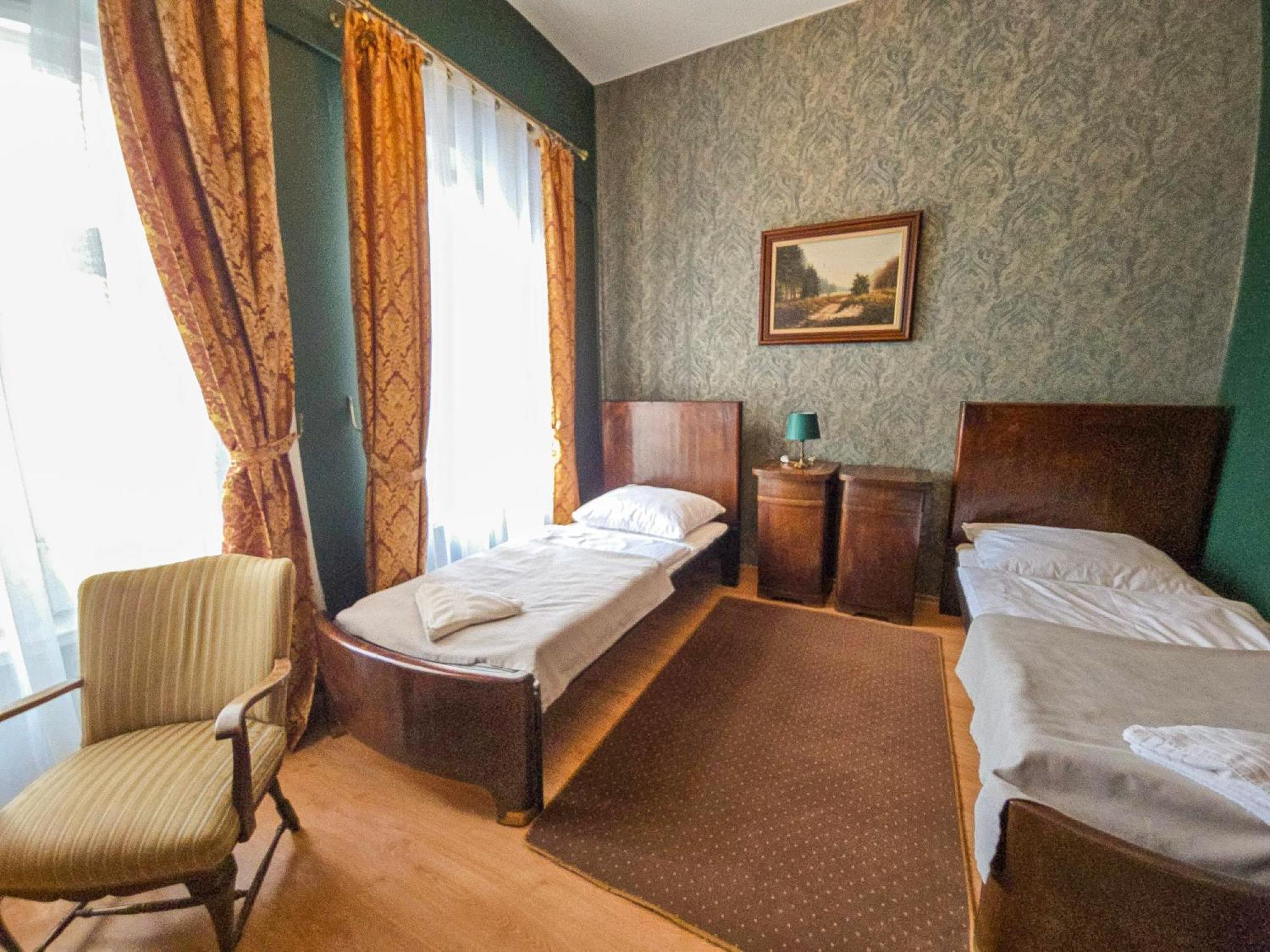 Palac Lawica- Splywy Przelomem Bardzkim Klodzko Luaran gambar