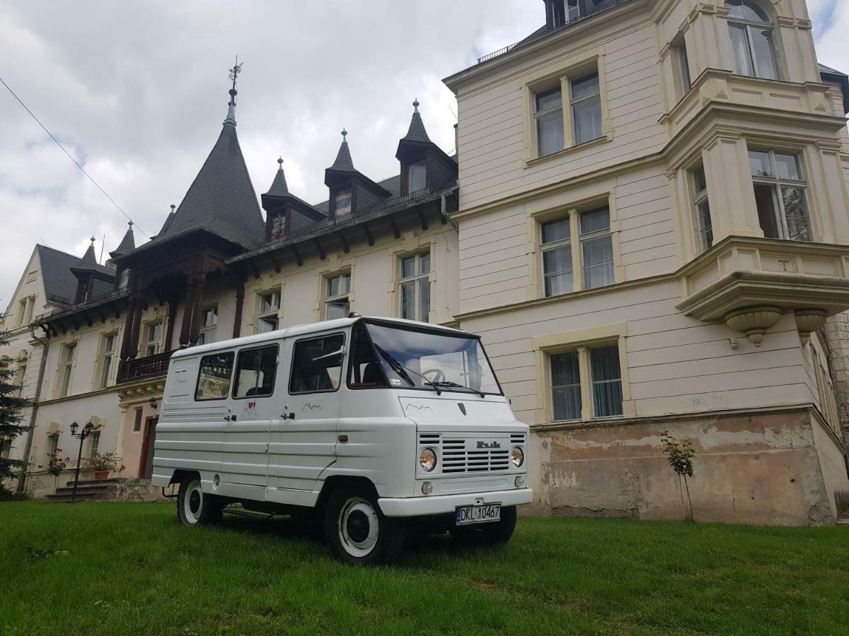 Palac Lawica- Splywy Przelomem Bardzkim Klodzko Luaran gambar
